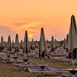 Apartman Sunny Flat With A Generous Terrace Bibione