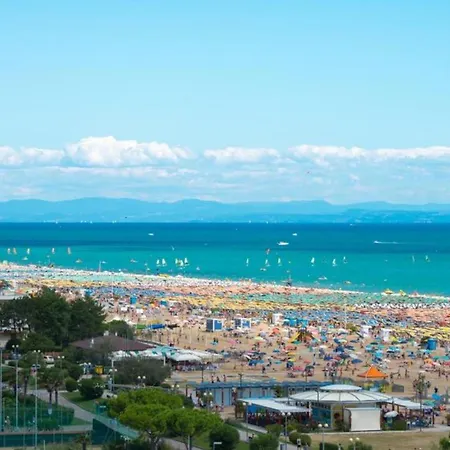 Sunny Flat With A Generous Terrace Apartman Bibione