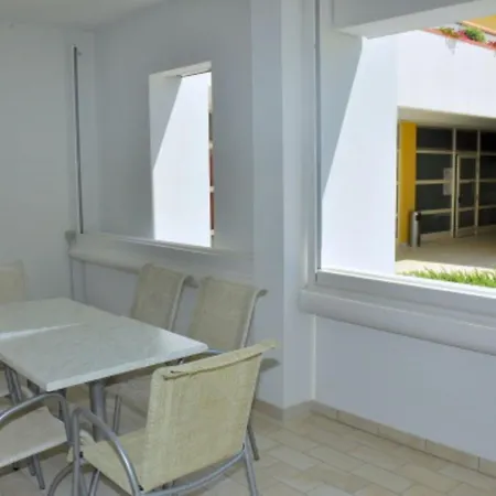 Apartment Sunny Flat With A Generous Terrace