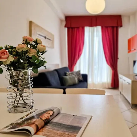 Sunny Flat With A Generous Terrace * Бибионе