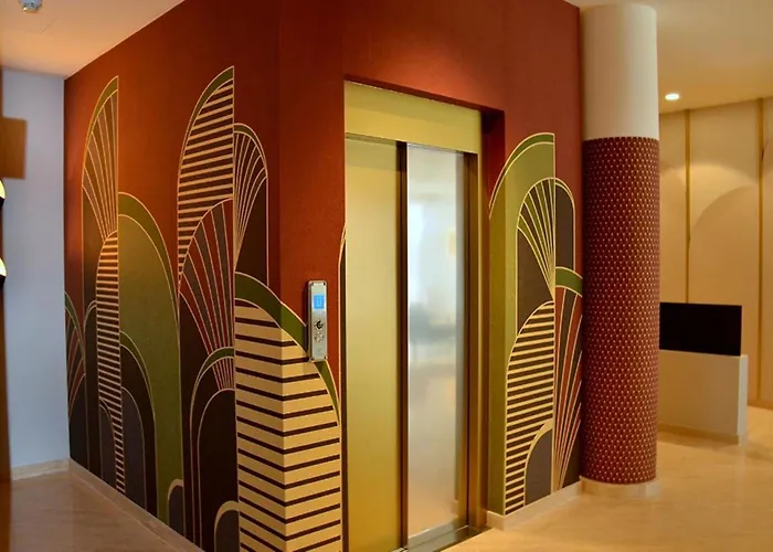 Апартаменты Sunny Flat With A Generous Terrace *